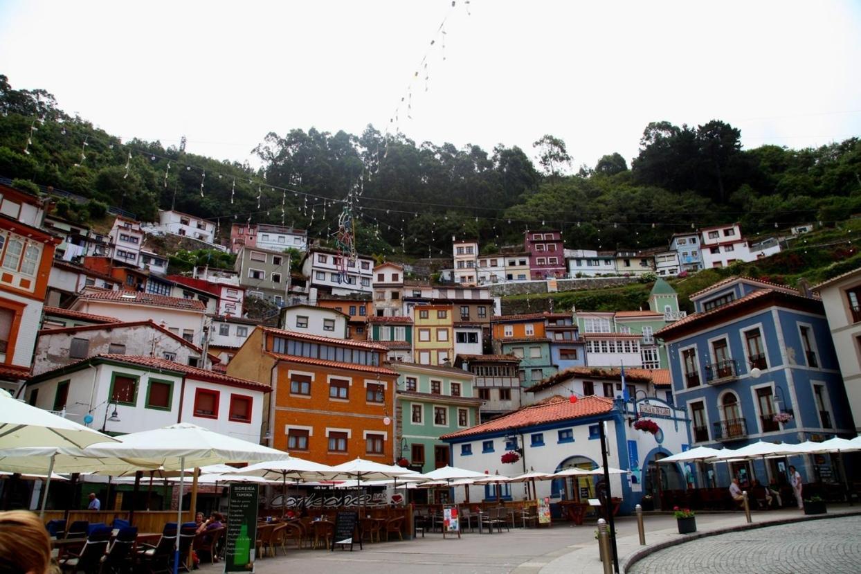 La Casona De Pio Hotel Cudillero Bagian luar foto